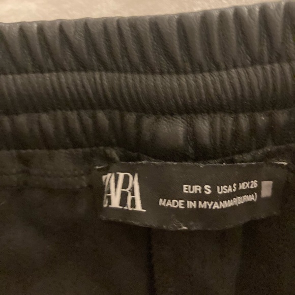 Zara Faux Leather Pants - Picture 4 of 6